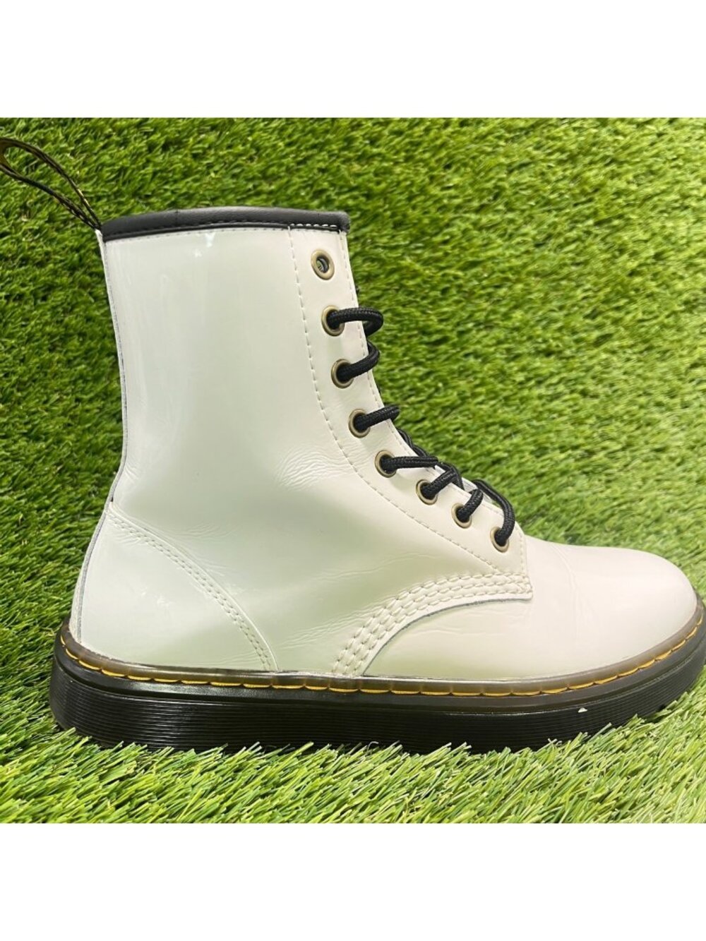 Dr. Martens Zavala Womens Size 8 Mens 7 White Black Outdoor 8-Eye Combat Boots